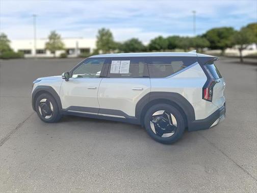 2024 Kia EV9 Light Short Range