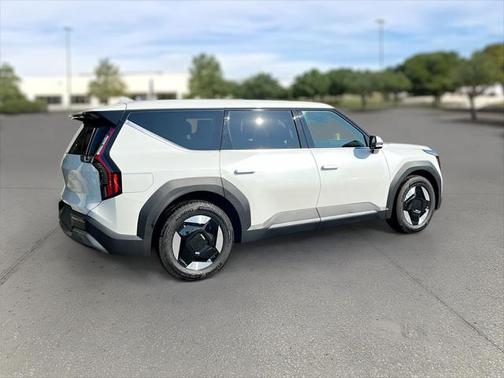 2024 Kia EV9 Light Short Range