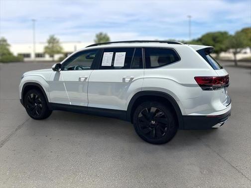 2024 Volkswagen Atlas 2.0T SE w/Technology 4MOTION