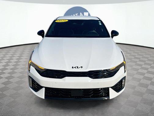Snow White Pearl 2025 Kia K5 GT-Line