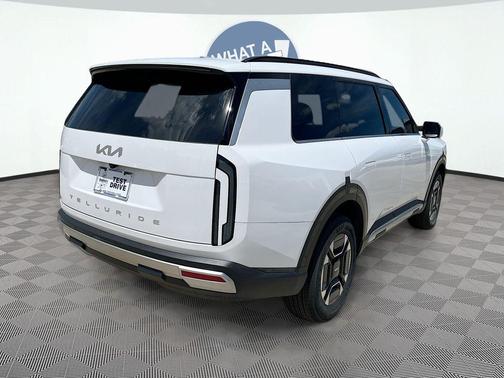 Glacial White Pearl 2027 Kia Telluride Hybrid EX