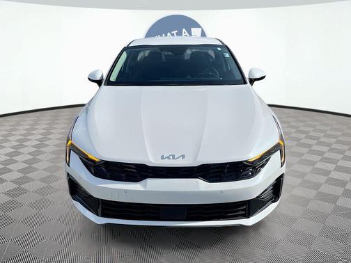 Snow White Pearl 2025 Kia K5 LXS