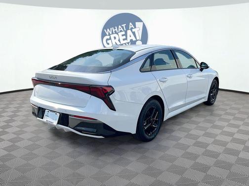 Snow White Pearl 2025 Kia K5 LXS