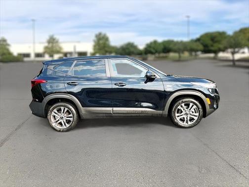 2023 Kia Seltos LX