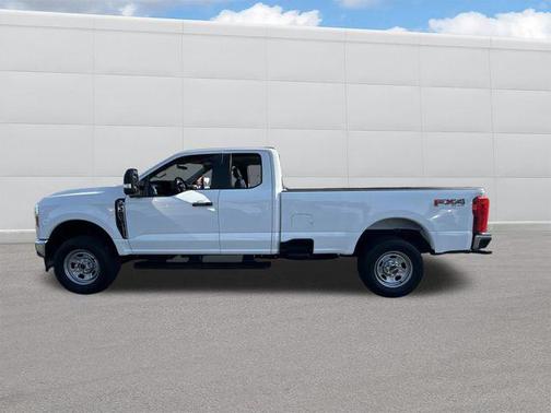 Oxford White 2023 Ford F-350 XL