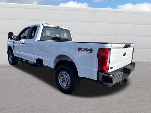 Oxford White 2023 Ford F-350 XL