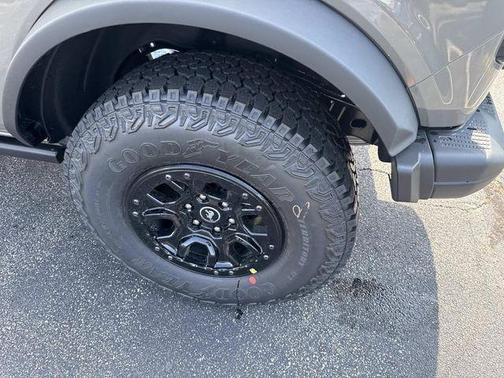 Marsh Gray 2026 Ford Bronco Badlands