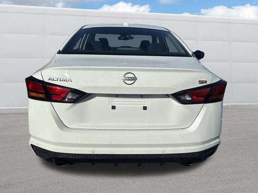 2023 Nissan Altima SR FWD