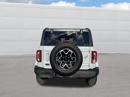 Cactus Gray 2024 Ford Bronco Outer Banks