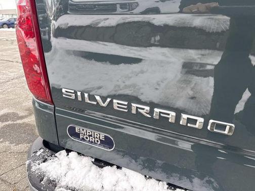 2025 Chevrolet Silverado 1500 LT