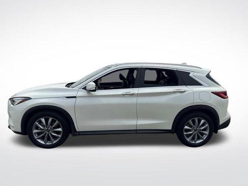 2022 INFINITI QX50 LUXE AWD