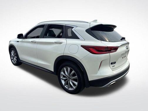2022 INFINITI QX50 LUXE AWD