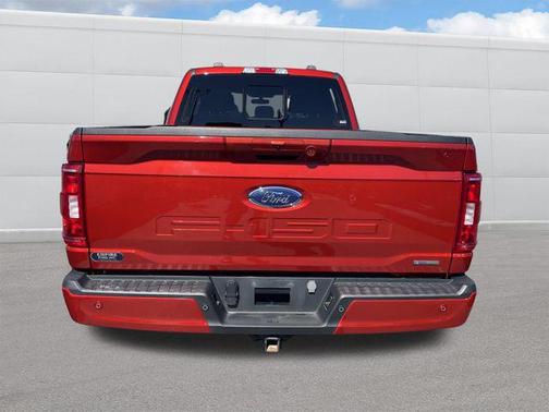 Hot Pepper Red Metallic Tinted Clearcoat 2023 Ford F-150 XLT