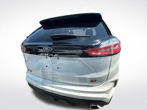 2021 Ford Edge ST