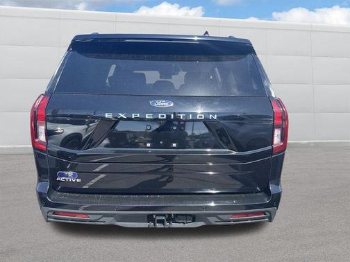 Black Metallic 2025 Ford Expedition Active