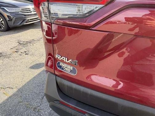 Pearl 2025 Toyota RAV4 XLE