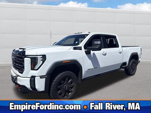 Summit White 2024 GMC Sierra 2500 AT4