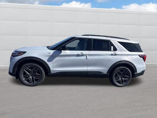 Space White Metallic 2026 Ford Explorer ST-Line