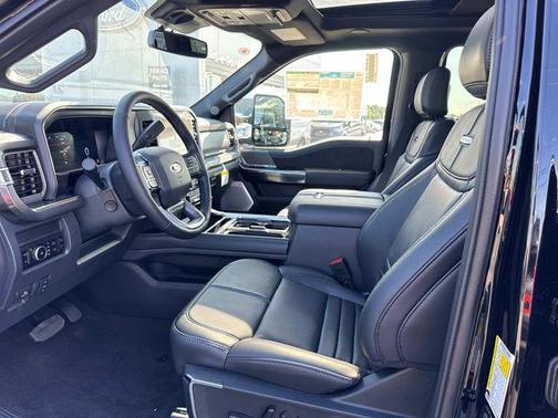 2025 Ford F-250 Platinum