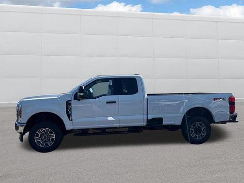 2025 Ford F-350 XLT