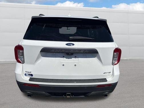 Star White Metallic Tri-Coat 2023 Ford Explorer XLT