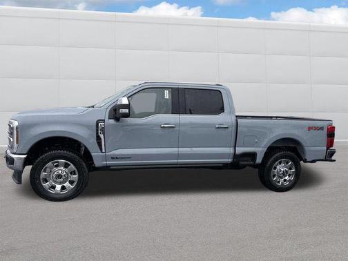 Glacier Gray Metallic Tri-Coat 2026 Ford F-350 Lariat