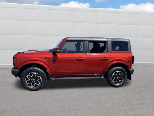 Hot Pepper Red Metallic Tinted Clearcoat 2023 Ford Bronco Outer Banks