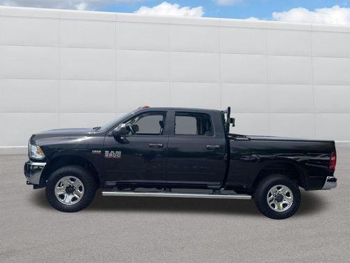 2018 RAM 3500 Tradesman Crew Cab 4x4 6'4' Box