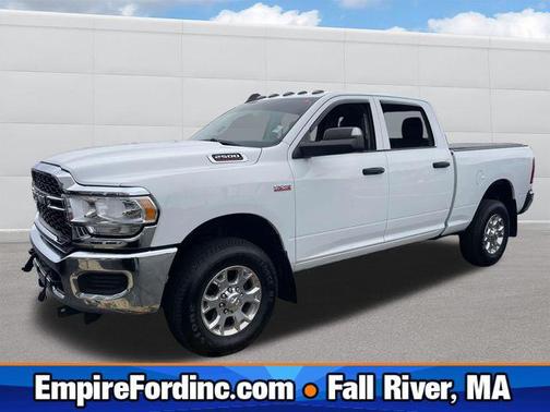 2020 RAM 2500 Tradesman Crew Cab 4X4 6'4' Box