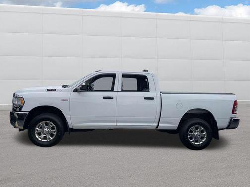 2020 RAM 2500 Tradesman Crew Cab 4X4 6'4' Box