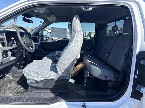 Oxford White 2026 Ford F-350 XL