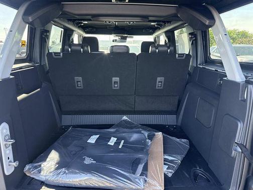 Avalanche Gray 2026 Ford Bronco Badlands