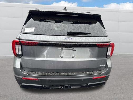 Carbonized Gray Metallic 2026 Ford Explorer ST-Line
