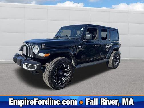 Black Clearcoat 2018 Jeep Wrangler Unlimited Sahara