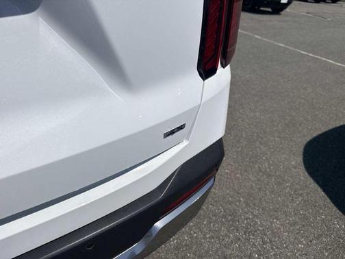 Glacial White Pearl 2024 Kia Sorento S