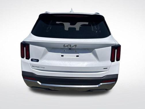 Glacial White Pearl 2024 Kia Sorento S