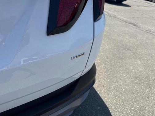 Serenity White Pearl 2025 Hyundai TUCSON SE