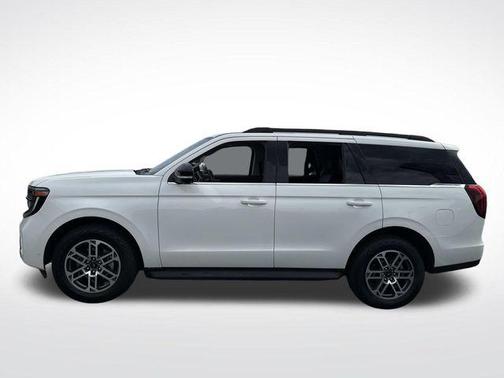 White Metallic 2025 Ford Expedition Active