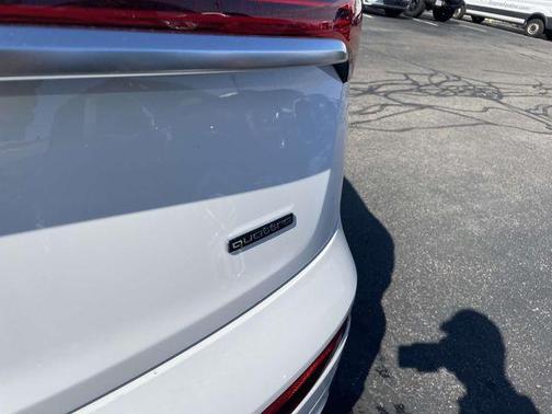 2024 Audi Q5 45 S line Premium Plus