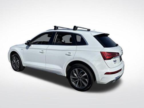 Arkona White 2024 Audi Q5 45 S line Premium Plus