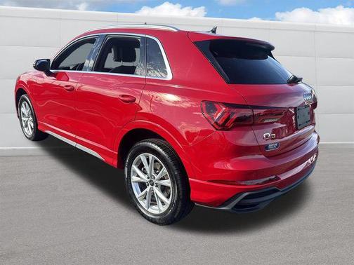 2023 Audi Q3 Premium 45 TFSI S line quattro Tiptronic