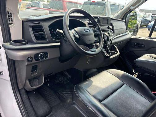 Oxford White 2025 Ford Transit-250 Base