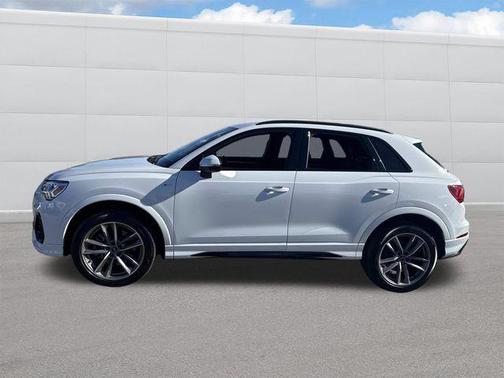 2024 Audi Q3 45 S line Premium Plus