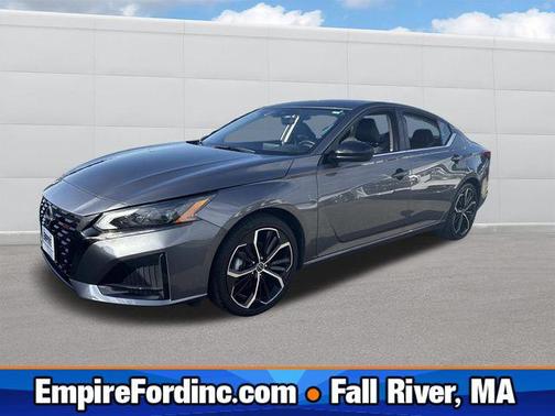 Gun Metallic 2024 Nissan Altima SR FWD
