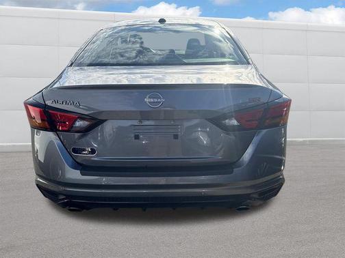 Gun Metallic 2024 Nissan Altima SR FWD