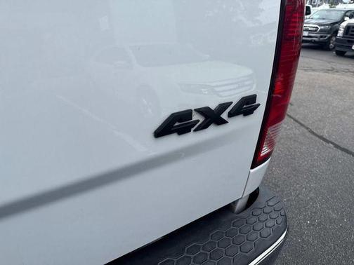 2018 RAM 2500 SLT Crew Cab 4x4 6'4' Box
