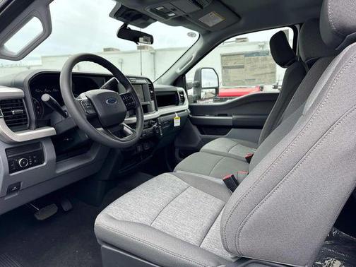2025 Ford F-350 XL