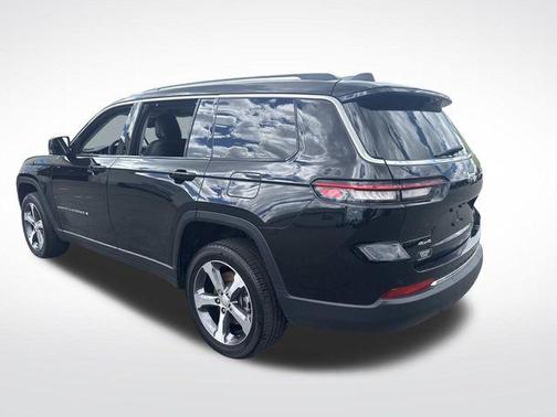 Diamond Black Crystal Pearlcoat 2023 Jeep Grand Cherokee L Limited