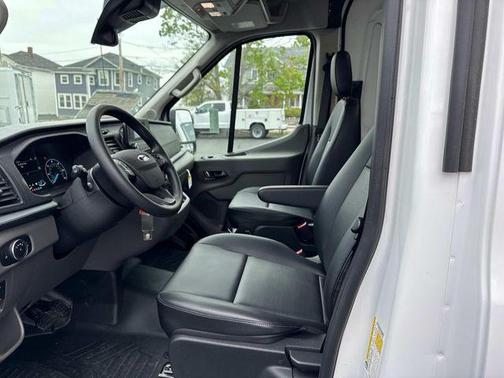 2025 Ford Transit-350 Base