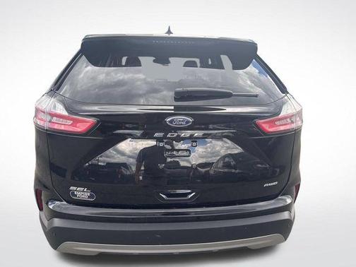 Black Metallic 2024 Ford Edge SEL